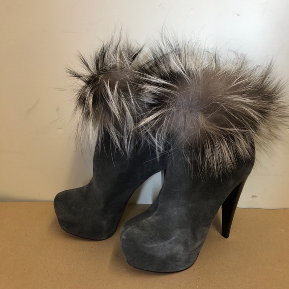 NWOB Alice + Olivia Penelope Grey Suede & Fox Fur Ankle Platform Bootie - Picture 4 of 7